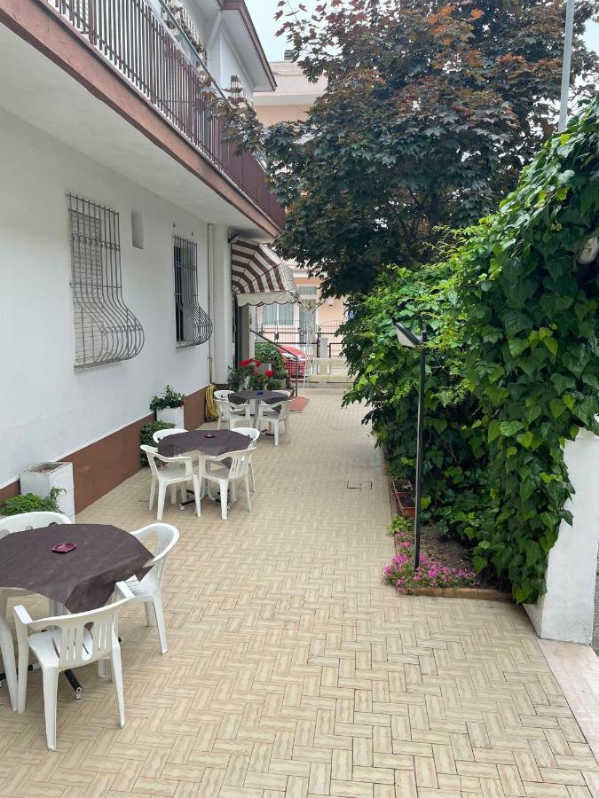Hotel Villa Sorci Rimini Exterior photo